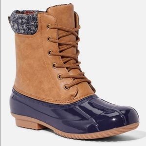 Evi Duck Boots